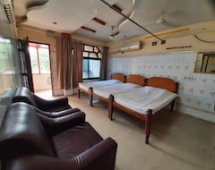 Khách sạn Hotel Adilabad Lodge (Adilabad, Ấn Độ)