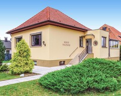 Toàn bộ căn nhà/căn hộ 3 Bedroom Accommodation In Kuhlen Wendorf (Kuhlen-Wendorf, Đức)