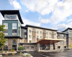 Khách sạn Fairfield Inn & Suites West Kelowna (Kelowna, Canada)