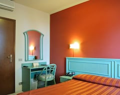 Khách sạn Hotel Villa Molinari (Collecchio, Ý)