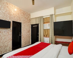 Khách sạn Oyo Flagship Hotel Big Vine (Jaipur, Ấn Độ)