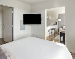 Koko talo/asunto Modern Apartment In Prime Location (id6509x60) (Tacoma, Amerikan Yhdysvallat)