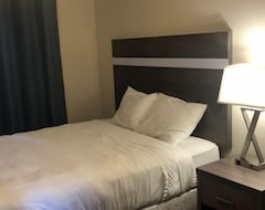 Khách sạn Holiday Motel & Rv Resort (Hope, Canada)