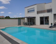 Toàn bộ căn nhà/căn hộ Comfortable Villa, Indoor Pool, Sauna, Park, St Vincent S / Jard 85 5 Keys (Saint-Vincent-sur-Jard, Pháp)