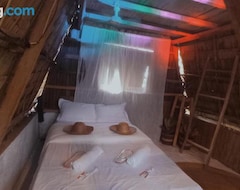 Bed & Breakfast Cuesta Rooms (Capalonga, Philippines)