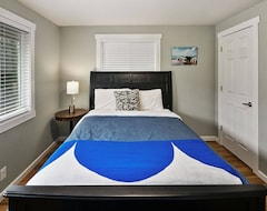 Cijela kuća/apartman Cozy Home & Pet-friendly 4 Br House Perfect For Families! (Lake Forest Park, Sjedinjene Američke Države)