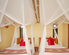 Hotel Ihamba Lakeside Safari Lodge (Kasese, Uganda)