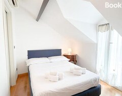 Casa/apartamento entero [elegante Mansarda] 300mt Dal Mare - Centro - Wifi (Savona, Italia)