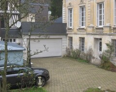 Koko talo/asunto Ideal House For Groups Of 12 People 500 M From The City Center (Caudebec-en-Caux, Ranska)
