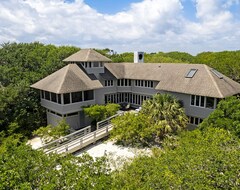 Hele huset/lejligheden Second Row Home Inspired By The Nautilus Is Just Steps To The Ocean (Georgetown, USA)