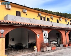 Khách sạn Da Bosio (Genga, Ý)