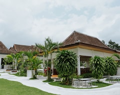 Nirvana Hotel (Praya, Indonesia)