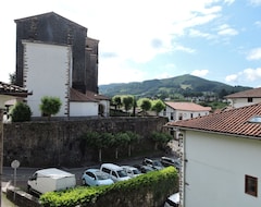 Toàn bộ căn nhà/căn hộ In The Heart Of The Pretty Village Of Bera In Navarre, On The Road To The Ibardin Pass (Bera, Tây Ban Nha)