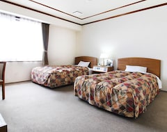 Neyagawa Trend Hotel (Neyagawa, Japón)