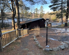 Cijela kuća/apartman Coming Soon! Secluded Log Cabin Adk Getaway W/ Seasonal Lake Views! (Blue Mountain Lake, Sjedinjene Američke Države)