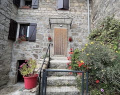 Toàn bộ căn nhà/căn hộ Petite Maison De Village En Pierre Corse (Campo, Pháp)