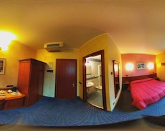 Khách sạn Hotel Abacus (Mantua, Ý)