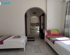 Koko talo/asunto Chariot Apartments Santorini (Kamari, Kreikka)