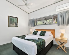 Khách sạn The Holiday House (Fraser Island, Úc)