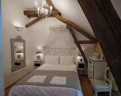 Toàn bộ căn nhà/căn hộ Family And Pet-friendly 3 Bedroom Rural Retreat Close To River Lot And Vineyards (Frayssinet-le-Gélat, Pháp)