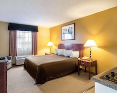 Suburban Extended Stay Hotel (Chester, ABD)