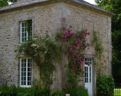 Cijela kuća/apartman Guard Detached House Of Château De Pannelier (Brix, Francuska)