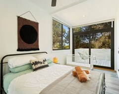 Entire House / Apartment Franklin House - Sleeps 20/8 Bedrooms (Rhyll, Australia)