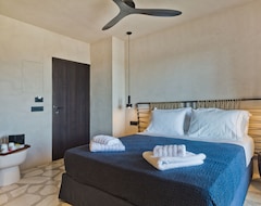 Khách sạn Almi Luxury Rooms (Pigadia - Karpathos, Hy Lạp)