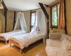 Hotel Cave House With A Unique Charm In The Valley Of The Loire Castles! (Montrichard, Frankrig)