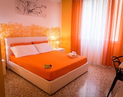 Hotel Colors B&B (Palermo, Italy)