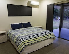 Entire House / Apartment Bloomfield Beach House (Bloomfield, Australia)