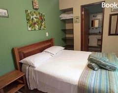 Bed & Breakfast Residência Chez Tiê (Ubatuba, Brazil)