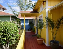 Khách sạn Nathan'S Lodge (Kemps Bay, Bahamas)