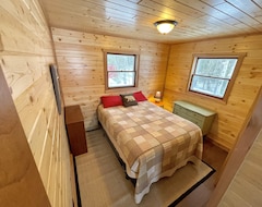 Entire House / Apartment Cozy Retreat On Lake Kabetogama! Voyageurs National Park (Littlefork, USA)