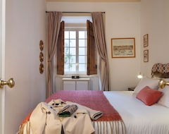 Koko talo/asunto Charming 2 Bedroom Flat With A Patio Near Av Da Liberdade (Lissabon, Portugali)
