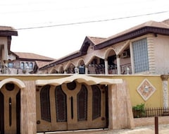 Townhall Hotel & Suites (Lagos, Nigerija)