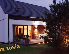 Koko talo/asunto House Near The Lake; 4 Bedrooms; 145 M² Building Area; 1300 M² Real Estate (Borne Sulinowo, Puola)