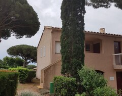 Hele huset/lejligheden Ste Maxime: T3 Sea View, Just Steps From The Beach, Lush Park, Swimming Pool .. (Sainte-Maxime, Frankrig)