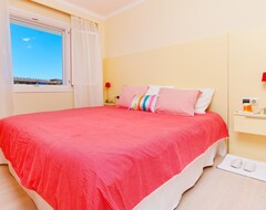 Hotel Apartment Corales De Mar, At Alcudia Beach (Puerto de Alcudia, Španjolska)
