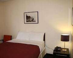 Hotel Empress Inn And Suites By The Falls (Niagara Falls, Canadá)