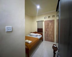 Hotel Oyo 93296 Kost Gowa (Makasar, Indonezija)