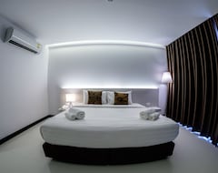 Khách sạn Hotel Chaisaeng Villa (Sing Buri, Thái Lan)