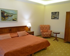Hotel Bristol Kralovska Vila (Karlovy Vary, Czech Republic)