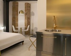 Hotel Azzoli Trapani - Apartments&Skypool - Adults Only (Trapani, Italy)