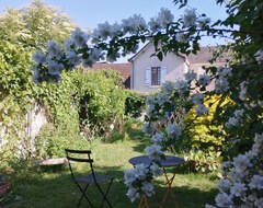 Toàn bộ căn nhà/căn hộ Charming Cottage  In The Loir And Loire Valleys (Chapelle-aux-Choux, Pháp)
