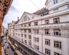 2B Hostel & Rooms (Budapeşte, Macaristan)