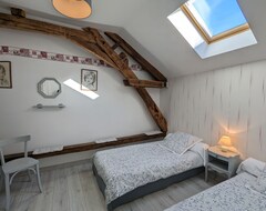 Cijela kuća/apartman Villa PÉrassay, 4 Bedrooms, 8 Persons (Pérassay, Francuska)