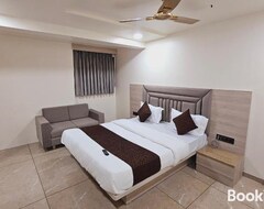 Khách sạn Hotel R K Villa (Ahmedabad, Ấn Độ)