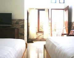 Hotel Buah Sinuan (Bandung, Indonesia)