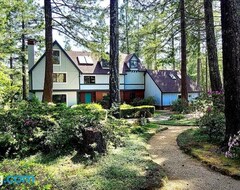 Otel Forest Manor Bed And Breakfast (Angwin, ABD)